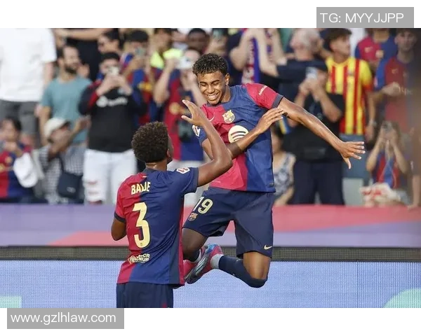 巴塞罗那瞄准凯恩接替莱万目前状态依然出色引关注